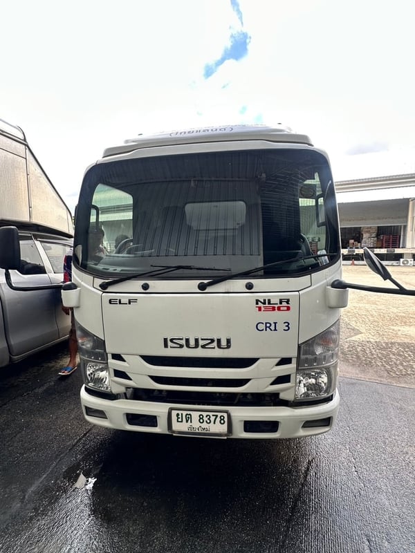 Isuzu NLR 4 ล้อตู้ทึบ ปี64 ไมล์แสนนิดๆ (เจ้าของขายเอง)