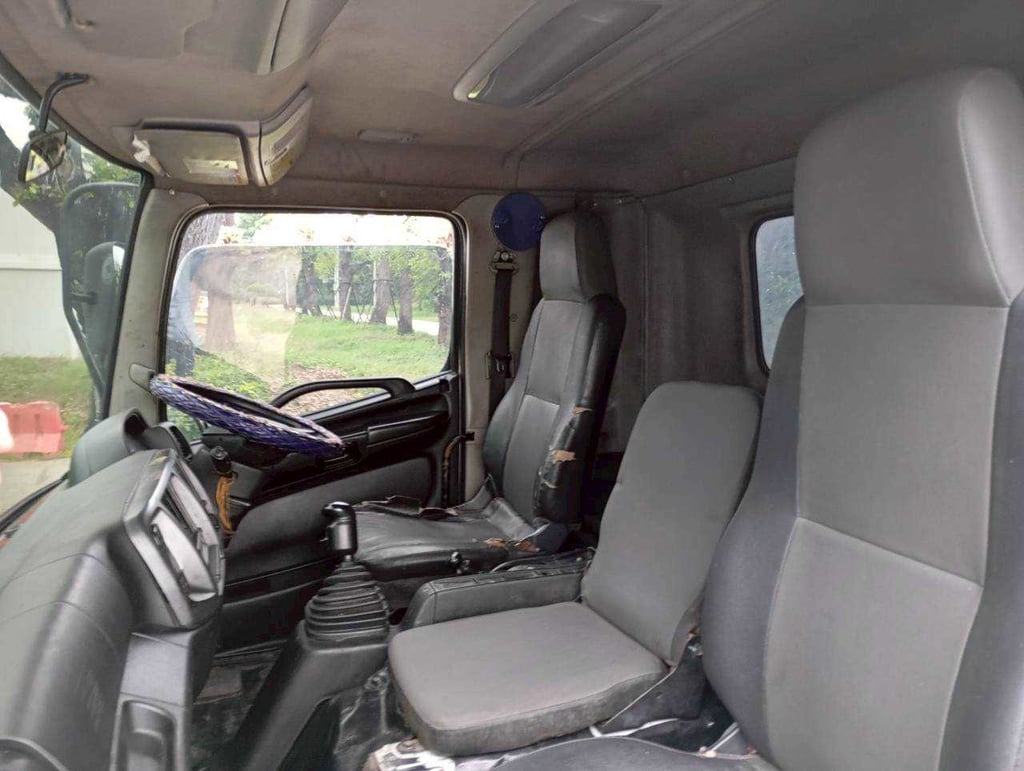 HINO Victor 500 EURO 3 ทะเบียน 71-1211 พ่วง 71-1145