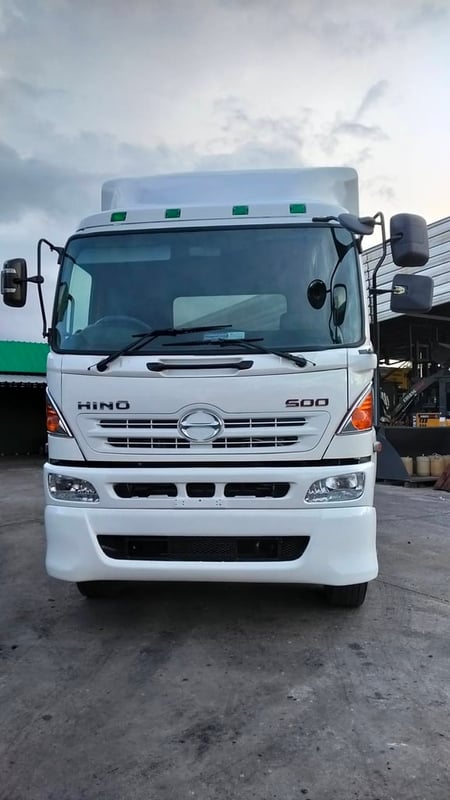 หัวลากฮีโน่เมก้า ซีรี่ย์ 500 FM2P 380แรง ปี 2557 หัวลากฮีโน่เมก้า ซีรี่ย์ 500 FM2P 380แรง ปี 2557