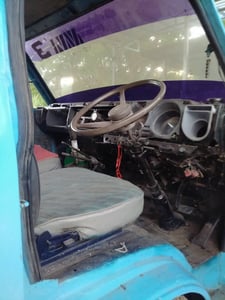 Isuzu 6 ล้อ ดั้มพ์ 110 แรง ปี37 