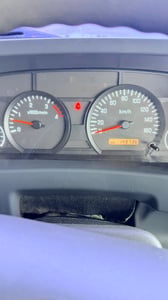 Isuzu 6 ล้อ  NPR150 แรง ปี 57 