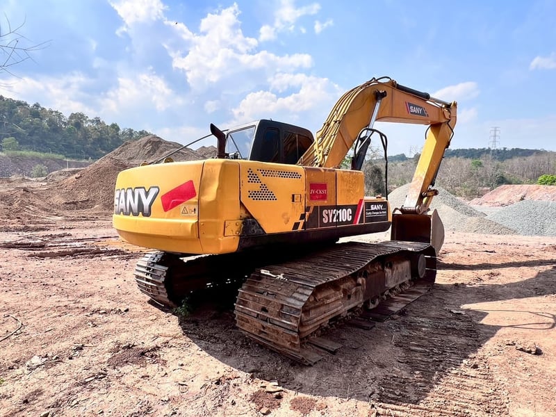 ขายแพ็คคู่  2 คัน  ราคา  700,000 1. KOMATSU PC 200-8 MO กล้องหลัง 2. KOBELCO SK200-3 เอกสารใบอินวอย