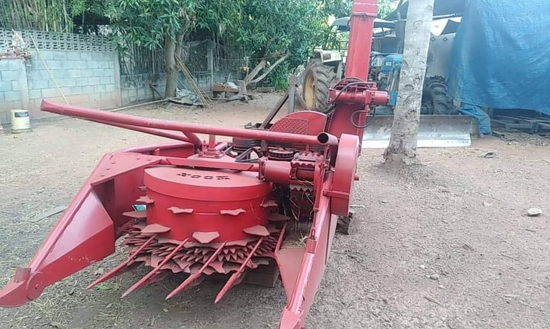 เครื่องสับย่อยหญ้าเนเปียร์เเละข้าวโพด เครื่องสับย่อยหญ้าเนเปียร์เเละข้าวโพด