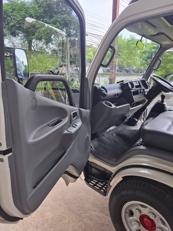 Hino 136แรง คอก รถปี 67 ไม่ติดเวลา Hino 136แรง คอก รถปี 67 ไม่ติดเวลา