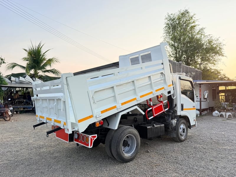 Isuzu NMR 130 ปี64 ดั้มพ์ 3คิว