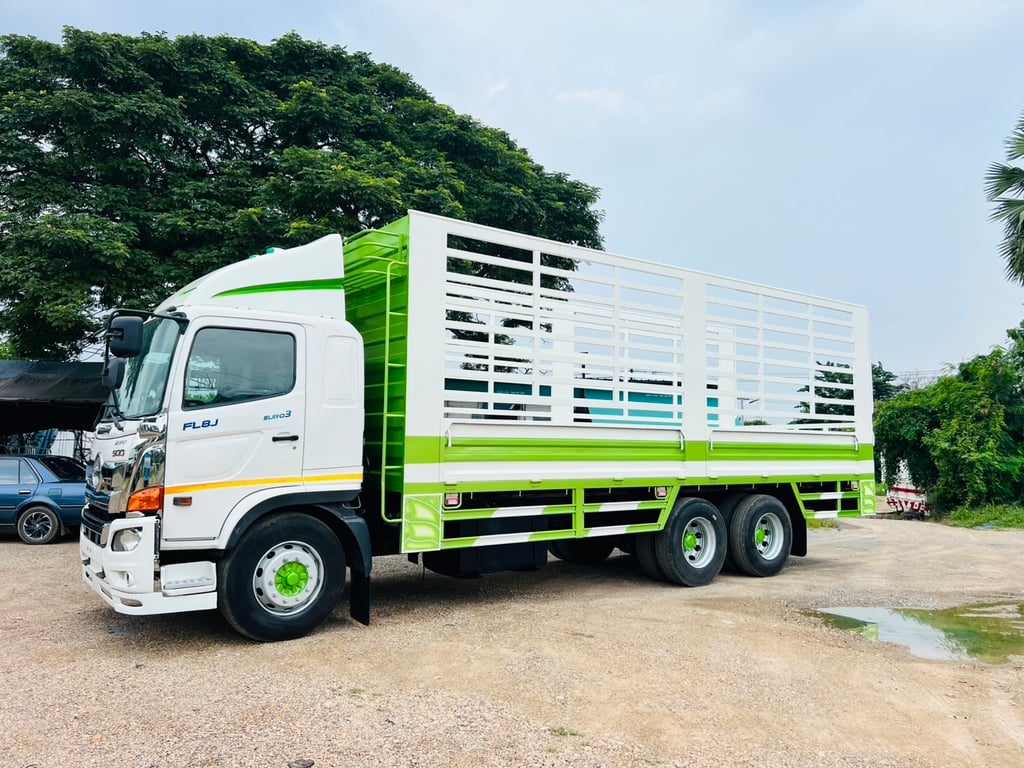 HINO VICTOR 260 ปี 60 ยาว 7.50 กะบะคอกต่อใหม่ HINO VICTOR 260 ปี 60 ยาว 7.50 กะบะคอกต่อใหม่