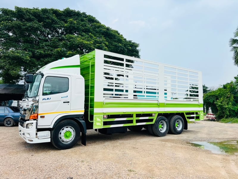 HINO VICTOR 260 ปี 60 ยาว 7.50 กะบะคอกต่อใหม่ 