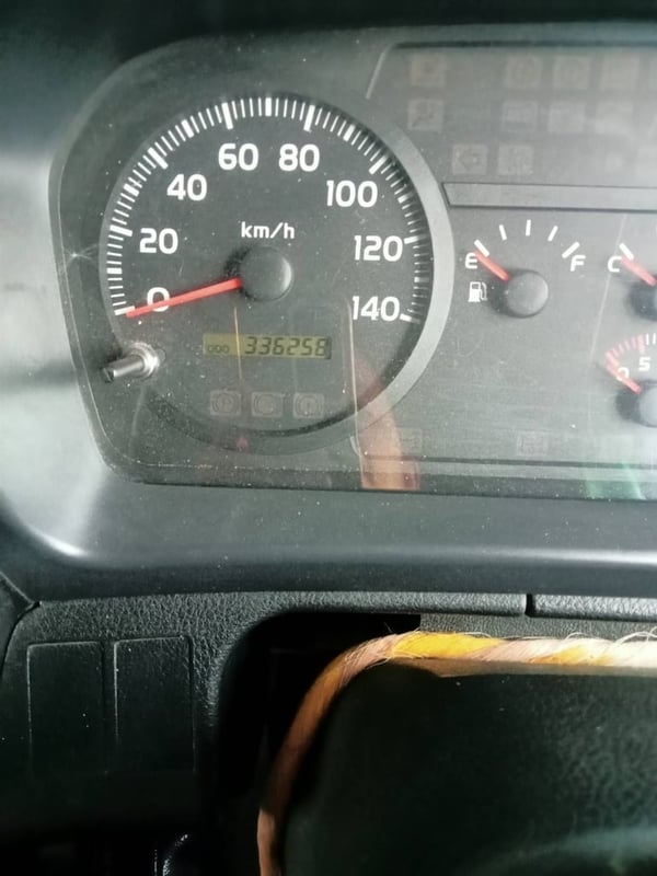 6 ล้อ Hino 175แรง คอก  