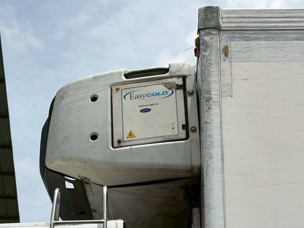 รถตู้เย็น #FUSO 231 ปี61 แอร์แคเรียร์