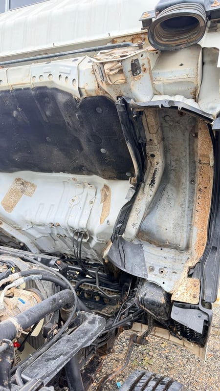 Isuzu 6 ล้อ  NPR150 แรง ปี 57 