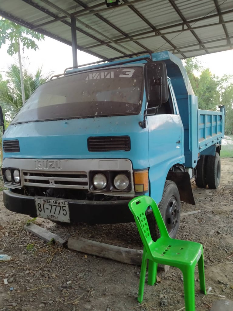 Isuzu 6 ล้อ ดั้มพ์ 110 แรง ปี37 Isuzu 6 ล้อ ดั้มพ์ 110 แรง ปี37