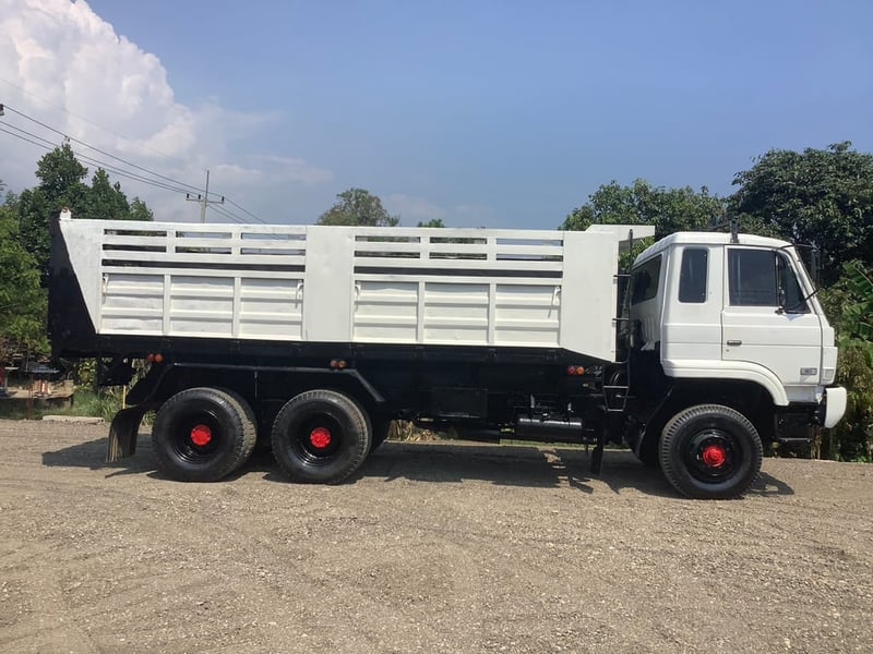 Nissan 10ล้อ UD230แรง ดั้มพ์สามมิตร (2เพลา)ปี 44 Nissan 10ล้อ UD230แรง ดั้มพ์สามมิตร (2เพลา)ปี 44