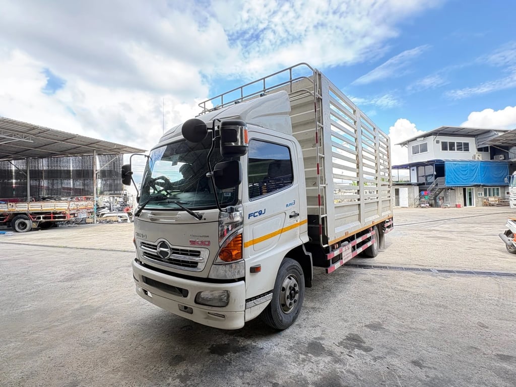 รถคอก HINO FC 175 ปี 62 ขายตามสภาพ พร้อมใช้งาน