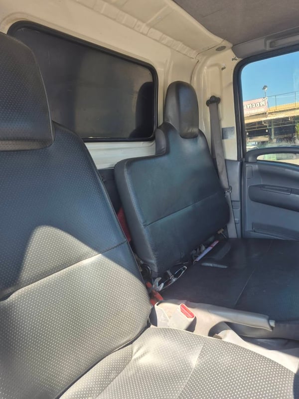 Isuzu NLR130 ตู้ทึบ ปี63 Isuzu NLR130 ตู้ทึบ ปี63