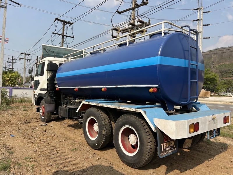 รถบรรทุกน้ำ NISSAN เครื่อง 225 แรง สองเพลา ปี 34 รถบรรทุกน้ำ NISSAN เครื่อง 225 แรง สองเพลา ปี 34