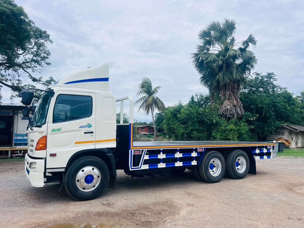 Hino 10ล้อพื้นเรียบ FL8J 212 แรง ยาว 6.50 ม ปี 57 พื้นเรียบต่อใหม่