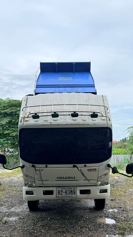 Isuzu 6 ล้อ  NPR150 แรง ปี 57 