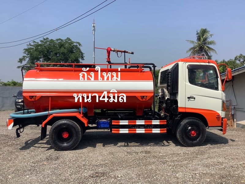 Hino 6 ล้อ (เมก้าFC9J)150 แรง ยูโร2 ปี55 รถน้ำ  5,000 ลิตร 