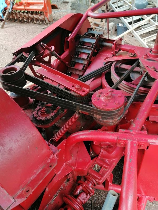 เครื่องสับย่อยหญ้าเนเปียร์เเละข้าวโพด เครื่องสับย่อยหญ้าเนเปียร์เเละข้าวโพด