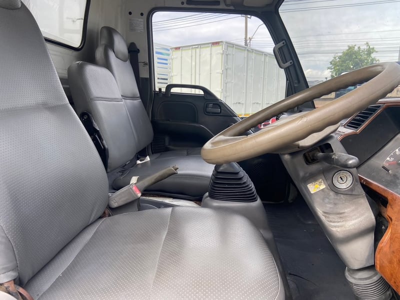 6ล้อ กระบะคอก ISUZU NQR 175แรง กระบะยาว 4.10 เมตร  