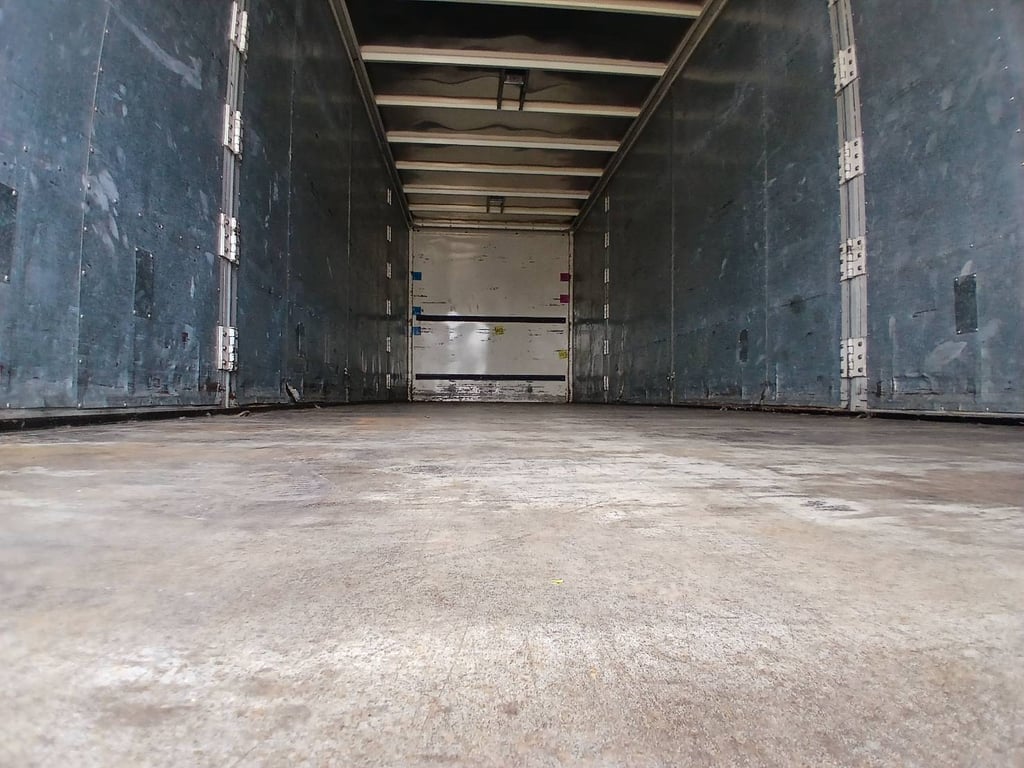 ขายตู้เปล่า #สิบบาน ตามสภาพ (ไม่รวมติดตั้ง)   คัสซี 84ขนาดวัดใน 7.50 ,ก.2.36,ส.2.52 