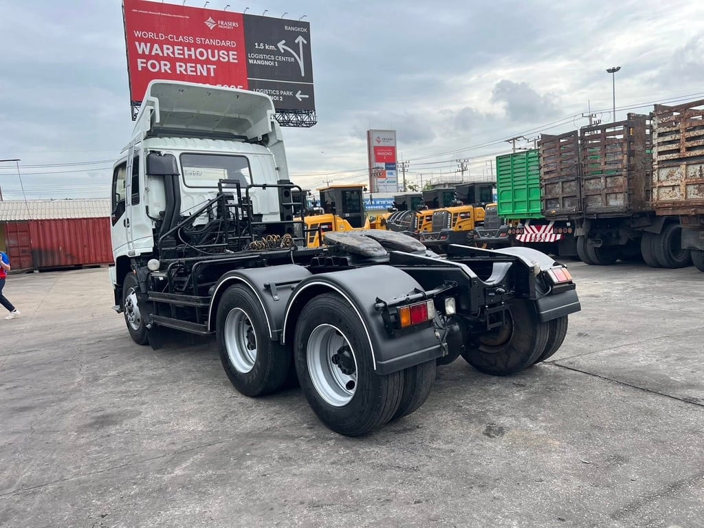 ISUZU GXZ320 ปี52 รถบรรทุก 10ล้อ หัวลาก เฉพาะหัว ปี2009 เลขไมล์น้อยกว่า 500,000 กม. ISUZU GXZ320 ปี52 รถบรรทุก 10ล้อ หัวลาก เฉพาะหัว ปี2009 เลขไมล์น้อยกว่า 500,000 กม.