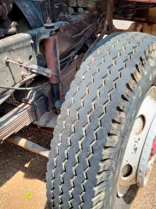 หัวลาก HINO 2 เพลา 285 แรง เทอร์โบ  6 เกียร์  หัว M6 ลงเล่มแล้ว ทะเบียน ม.79 