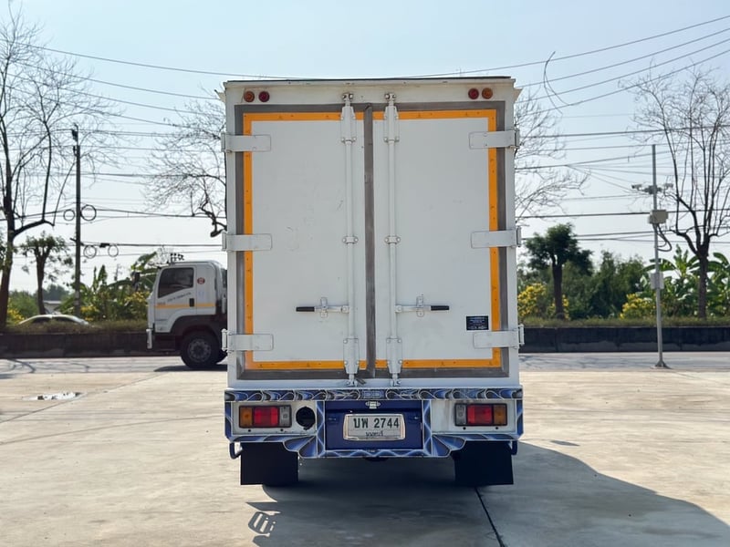  𝐈𝐒𝐔𝐙𝐔 𝐍𝐋𝟏𝟑𝟎 ปี 2557- ตู้แห้งเปิดได้รอบด้าน