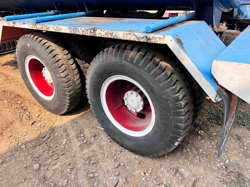 รถบรรทุกน้ำ NISSAN เครื่อง 225 แรง สองเพลา ปี 34 รถบรรทุกน้ำ NISSAN เครื่อง 225 แรง สองเพลา ปี 34