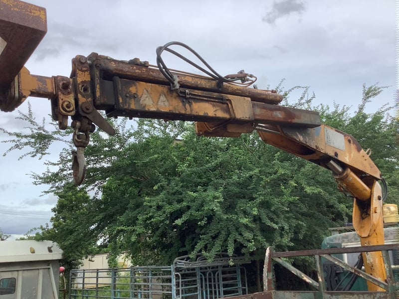 มิตซู 6 ล้อดั้ม 130 แรง กระเช้า ยูโร2 ปี 45  ราคา 290,000 บาทบาท 