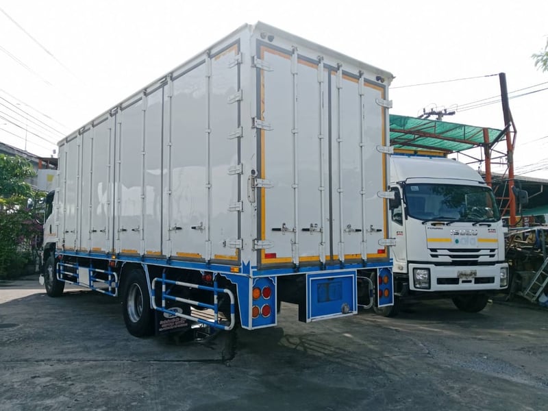 Isuzu #FTR240 ตู้ทึบ ปี63  ยาว 7.60 เมตร 