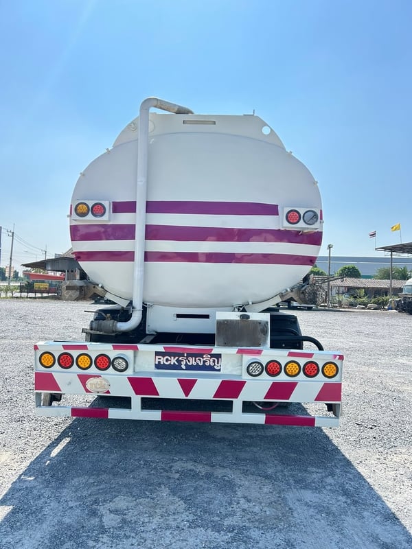 ISUZU 10ล้อ รุ่นFVM240 แรง ถังน้ำ8000ลิตร ISUZU 10ล้อ รุ่นFVM240 แรง ถังน้ำ8000ลิตร
