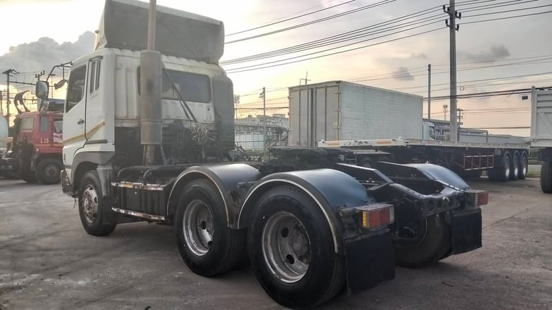 สิบล้อหัวลาก มิตซู 380แรงม้า ราคา 480,000 บาท