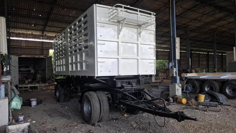 หางลูกพ่วงดั้มพ์สามมิตร 2เพลา ปี48 ราคา 180,000 บาท 