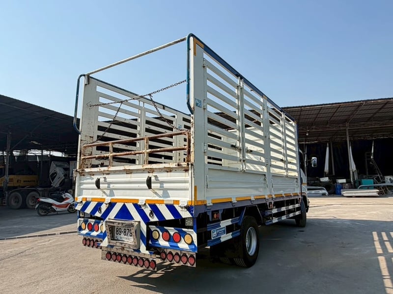 6 ล้อ FRR210 คอกเปิดข้าง ปี 64 กระบะยาว5.6ม. 