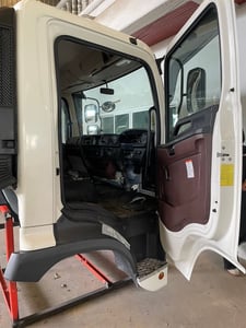 หัว Hino สภาพป้ายแดง ราคา 270,000 บาท