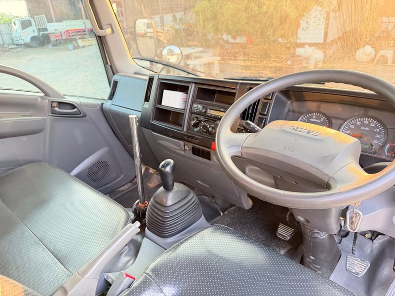 Isuzu NMR 130 ปี64 ดั้มพ์ 3คิว