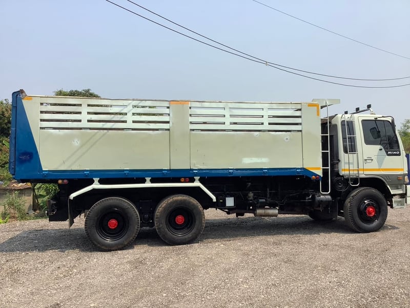 Hino 10 ล้อ ดั้มพ์ (FM3M) 240แรง(M10C) ปี38