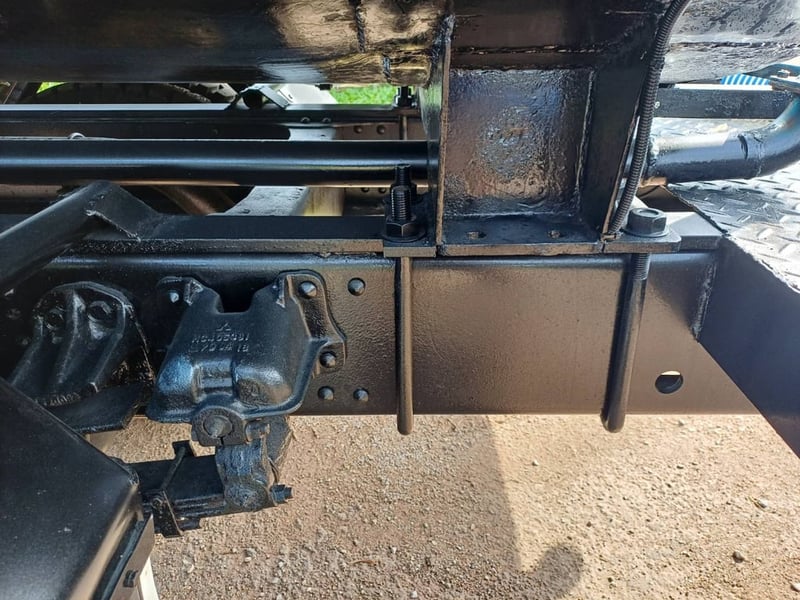 มิตซู 6 ล้อ FK458(195แรง)เพลาบุ๋มปี 49  รถน้ำ 6,000 ลิตร