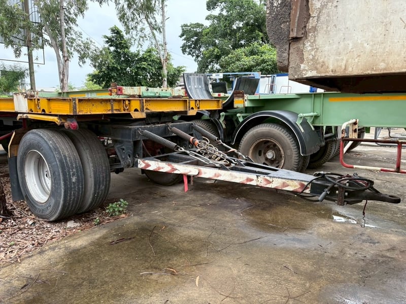 ลูกพ่วงพื้นเรียบ 3เพลาปี 57, 59 ยาว 7.45 ม. กว้าง 2.5 ม. 