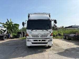 HINO 260 รถบรรทุก 10ล้อ หัวลาก เฉพาะหัว ปี2013