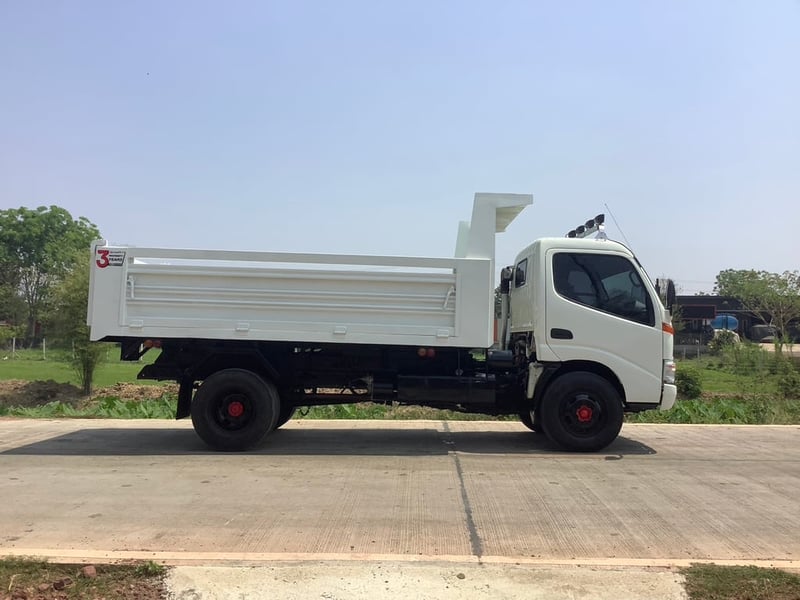 Hino 6 ล้อ(ดั้มพ์สามมิตร) ดูโท้ 136แรง ยูโร2 ปี50