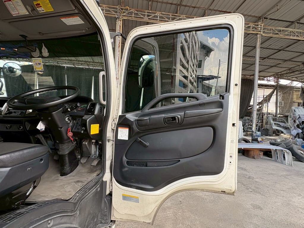 รถคอก HINO FC 175 ปี 62 ขายตามสภาพ พร้อมใช้งาน