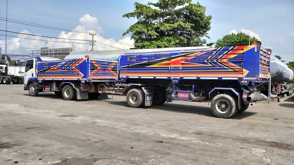 หกล้อดั้ม พ่วง แม่-ลูก FRR 210แรง ปี 2563 หกล้อดั้ม พ่วง แม่-ลูก FRR 210แรง ปี 2563