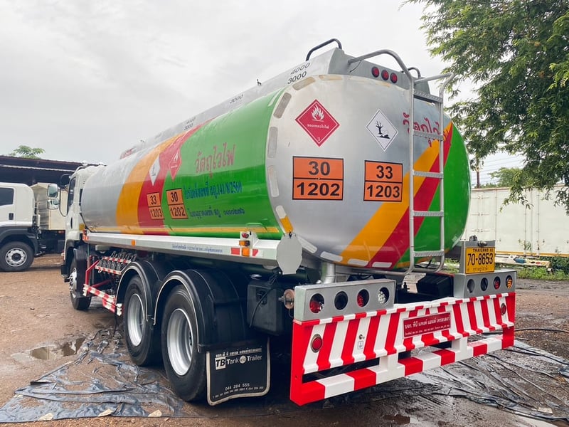 ISUZU FVM240 แท้งน้ำมัน 18000 ลิตร ปี 58 ISUZU FVM240 แท้งน้ำมัน 18000 ลิตร ปี 58