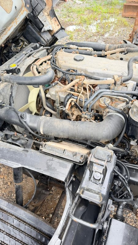 Isuzu 6 ล้อ  NPR150 แรง ปี 57 