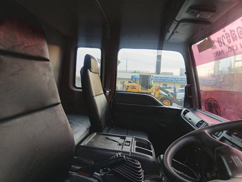 ขายสิบล้อดั้ม อีซูซุ เดก้า 320แรง ปี 2550 รุ่น Max โหลด  ปั้มสามมิตร 