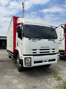 6 ล้อ FTR240 ปี 60 ตู้ทึบ 10 บาน  