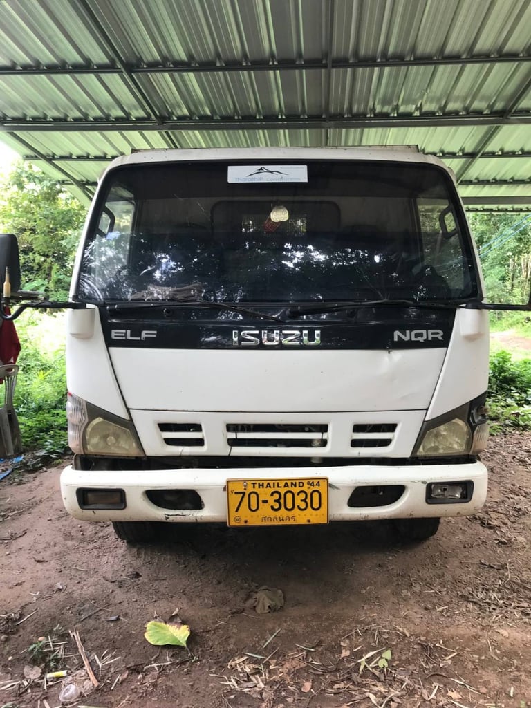 Isuzu 6 ล้อ NQR 150 ดั้มพ์ 5 คิว (เจ้าของขายเอง)