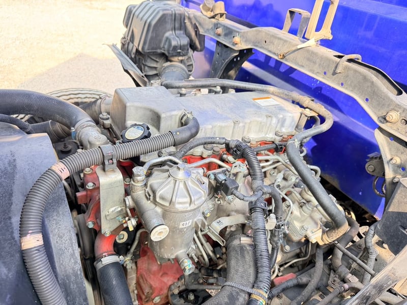 6ล้อ HINO MEGA150 ปี60 กระบะเนียม 5.60เมตร 